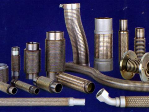 Flexible metal pipes