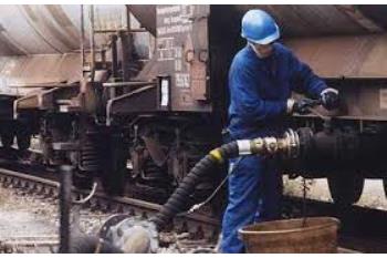 Hydrocarbon delivery hoses Hydrocarbon delivery hoses