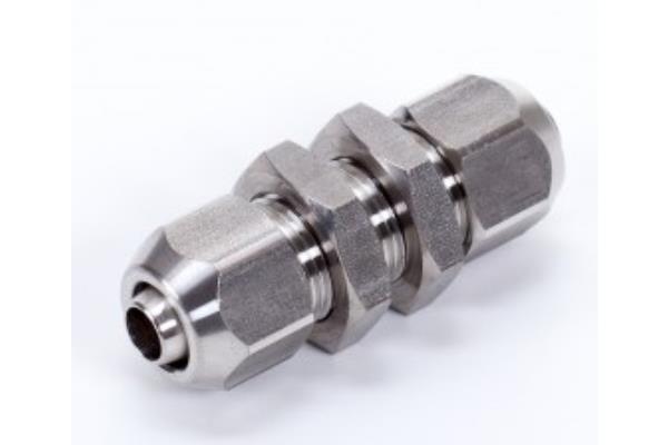 INTERMEDIATE STAINLESS STEEL BULKHUT FITTING