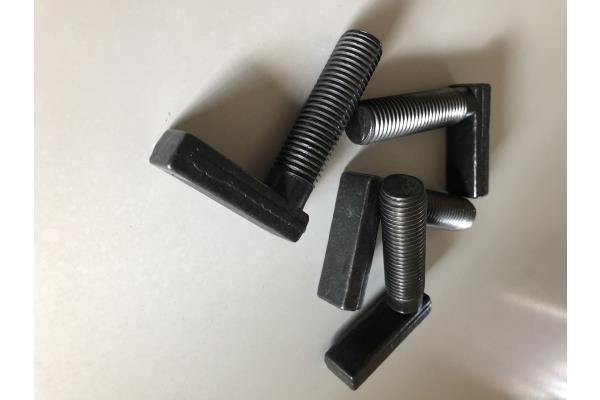 HAMMER HEAD BOLTS